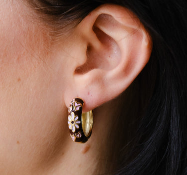 TILTIL set van 2 Artsy Hoop Earrings Gold Bruin - Things I Like Things I Love