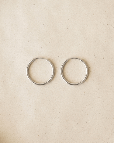 TILTIL Set van 2 Basic Hoop Earring Zilver - Things I Like Things I Love