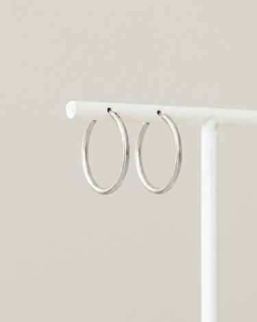 TILTIL Set van 2 Basic Hoop Earring Zilver - Things I Like Things I Love