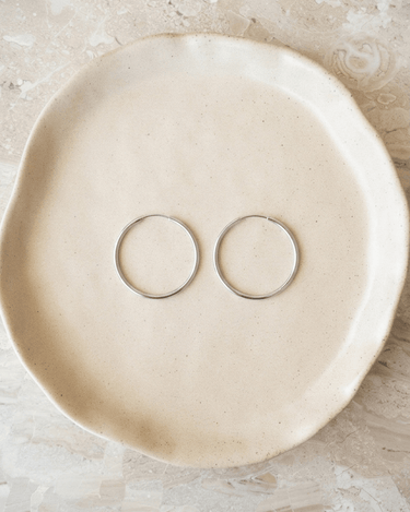 TILTIL Set van 2 Basic Hoop Earring Zilver - Things I Like Things I Love