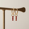 TILTIL Set van 2 Cherry Trio Zircon Earrings Goud - Things I Like Things I Love