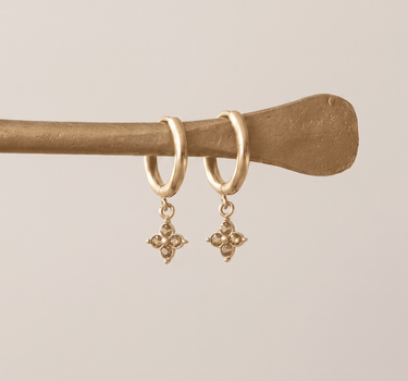 TILTIL Set van 2 Jade Star Zircon Earrings Goud - Things I Like Things I Love