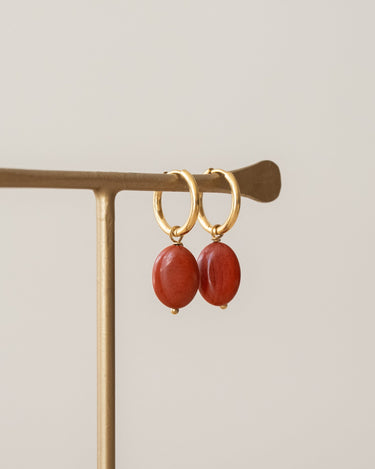TILTIL Set van 2 Juniper Earrings Gold Rood - Things I Like Things I Love