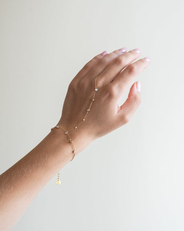 TILTIL Silver Zircon Hand Chain Goud - Things I Like Things I Love