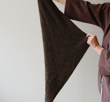 TILTIL Sjaal Triangle Loulou Bruin - Things I Like Things I Love