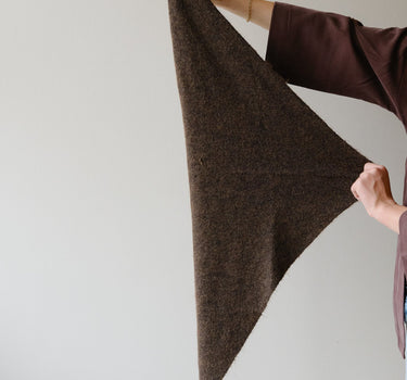 TILTIL Sjaal Triangle Loulou Donkergroen - Things I Like Things I Love