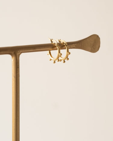 TILTIL Small Dot Hoop Goud - Things I Like Things I Love