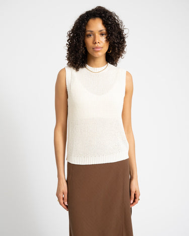 TILTIL Soesja Open Back Top Beige - Things I Like Things I Love