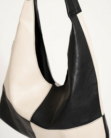 TILTIL Square Bag Black White - Things I Like Things I Love