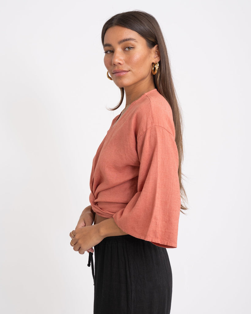 TILTIL Sunny Linen Top Pomegranate One Size - Things I Like Things I Love