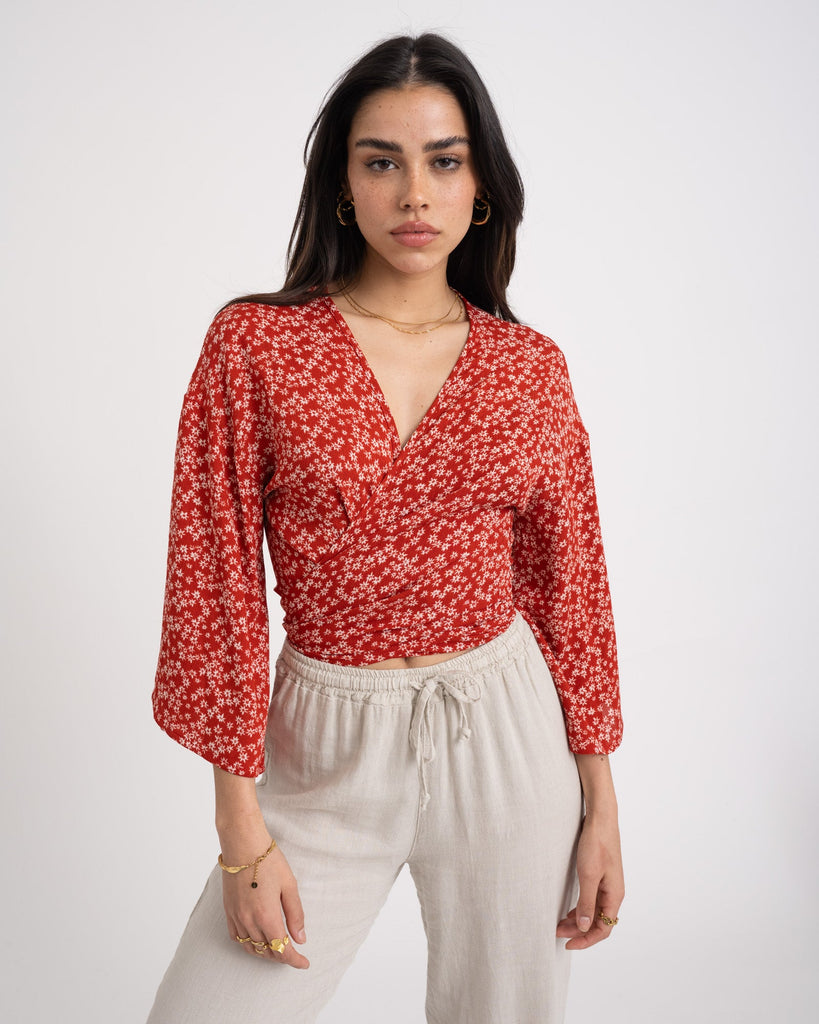 TILTIL Sunny Top Red White Flower One Size - Things I Like Things I Love