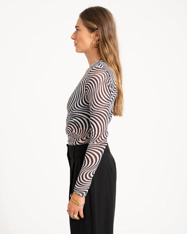 TILTIL Tanina Longsleeve Swirl Black - Things I Like Things I Love