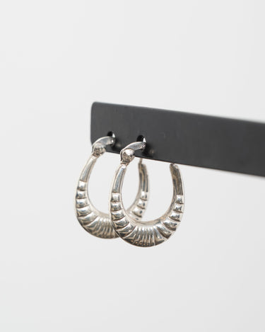 TILTIL Thick Deco Oval Hoop Silver - Things I Like Things I Love