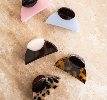 TILTIL Tove Two Toned Claw Clip Bruin - Things I Like Things I Love