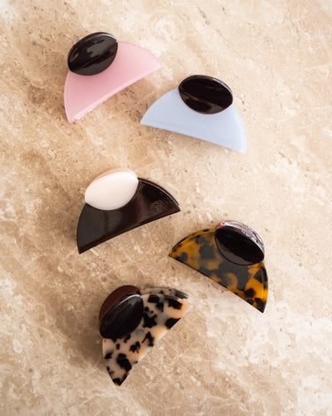 TILTIL Tove Two Toned Claw Clip Bruin - Things I Like Things I Love