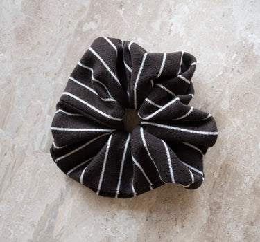 TILTIL Winnie Knitted Scrunchie Bruin - Things I Like Things I Love