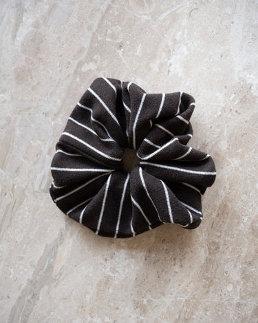 TILTIL Winnie Knitted Scrunchie Bruin - Things I Like Things I Love