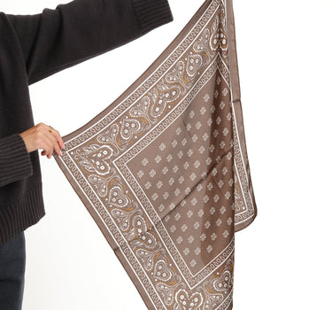 TILTIL Yara Schal Satin Braun