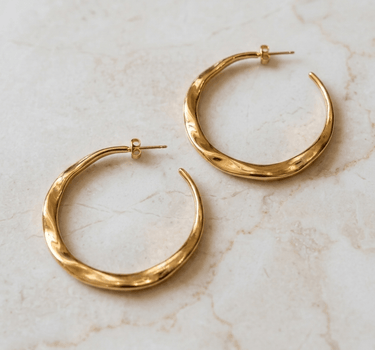 TILTL Set of 2 Earrings Audrey Wavy Gold - Things I Like Things I Love