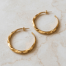 TILTL Set of 2 Earrings Audrey Wavy Gold - Things I Like Things I Love