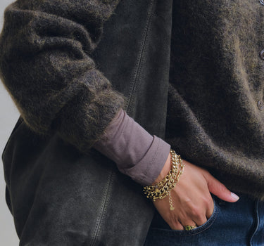 Timeless Embrace Bracelet Gold - Things I Like Things I Love