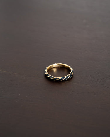 Twisty Ring Black Gold - Things I Like Things I Love