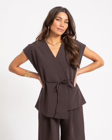 Vannah V-Neck Midi Waistcoat Bruin - Things I Like Things I Love