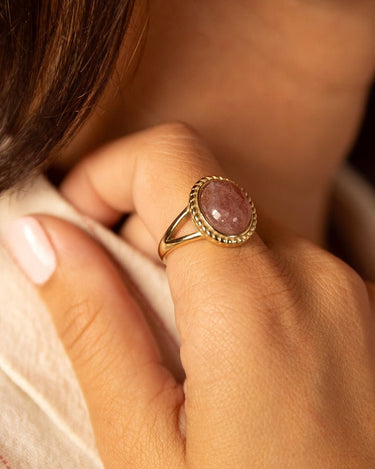 Vintage Ring Berry Quartz Gold - Things I Like Things I Love