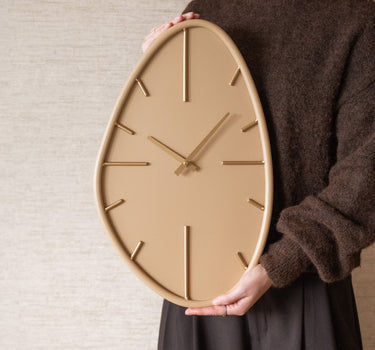 Wandklok Organisch Beige - Things I Like Things I Love