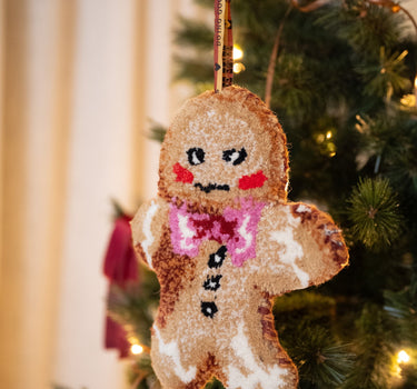 XMAS Handmade Tuft Hanger Gingerbread Man - Things I Like Things I Love