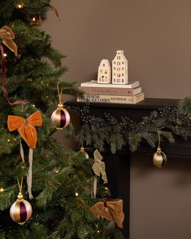 XMAS Tealight Holder House - Things I Like Things I Love