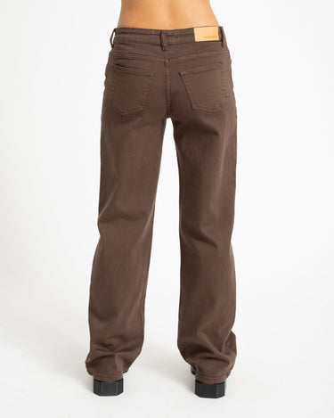 Yolanda Straight Jeans Colored Chocolate Bruin - Things I Like Things I Love