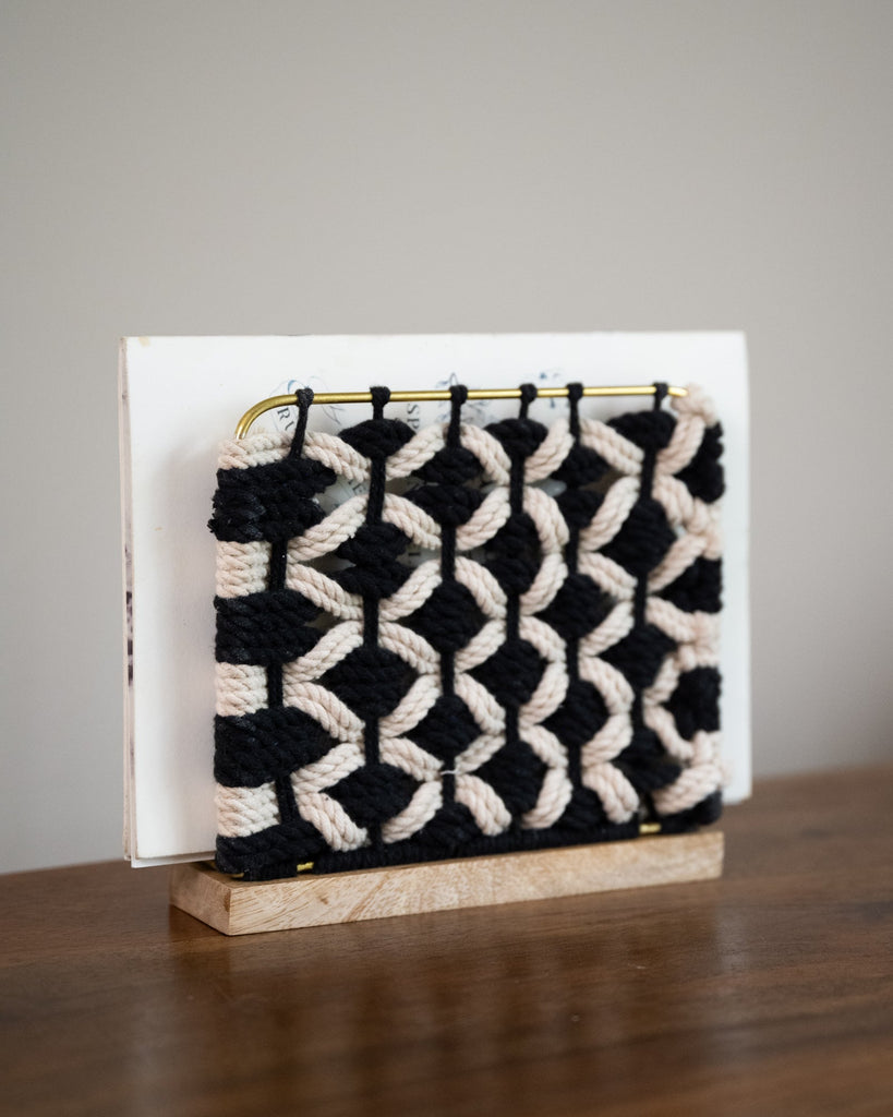 Napkin/Letter Holder Weaving - Things I Like Things I Love