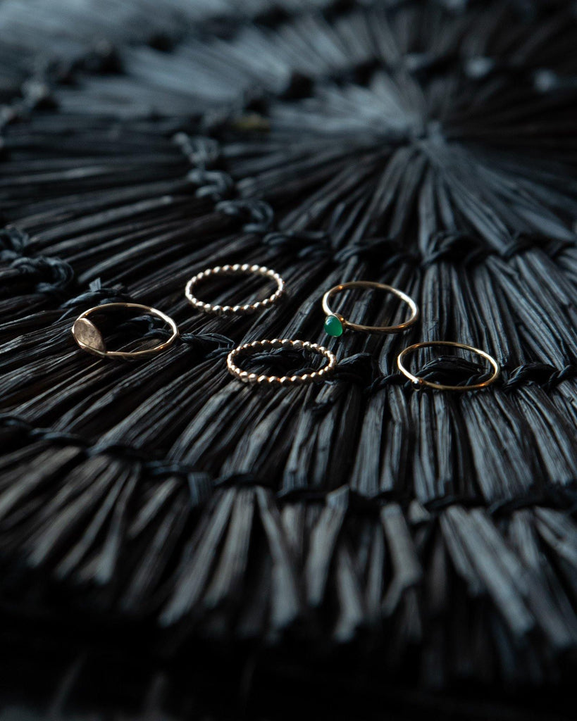 Sleek Onyx Ring Goldfilled - Things I Like Things I Love