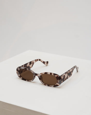 TILTIL Edie Sunglasses Spotted - Things I Like Things I Love
