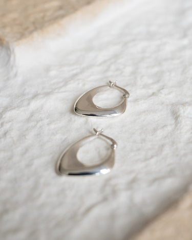 TILTIL Emily Flat Hoop Silver - Things I Like Things I Love