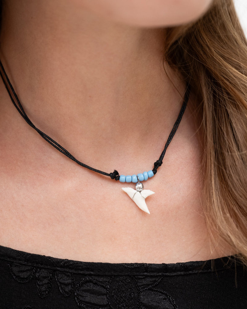 TILTIL Necklace Tooth Blue - Things I Like Things I Love