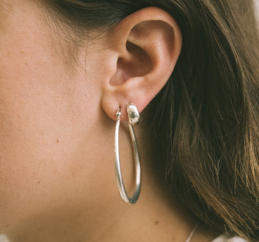 TILTIL Single Hoop Mini Hugger 925 Silver - Things I Like Things I Love