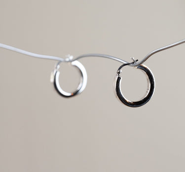 TILTIL Square Chunky Hoop Silver 25MM - Things I Like Things I Love