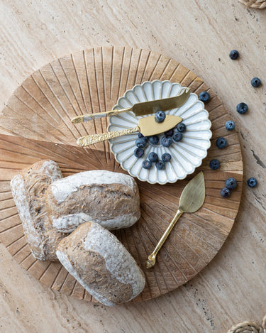 White Lotus Cake Plate - Things I Like Things I Love